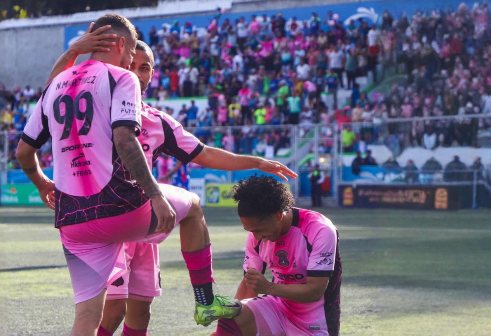 Tactical Dominance: Mixco Outclasses Xelajú MC 3-1 at Santo Domingo
