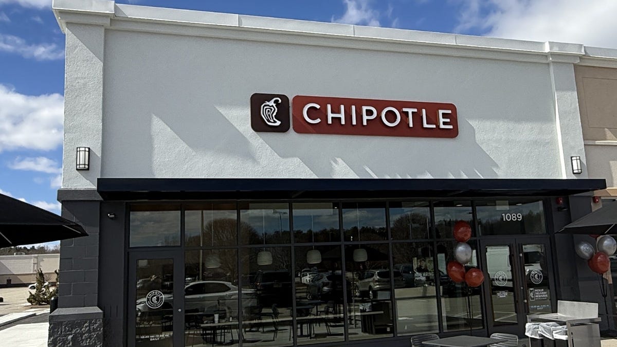 Easter 2026 Hospitality Analysis: Labor Economics and Fragmented Franchise Operations