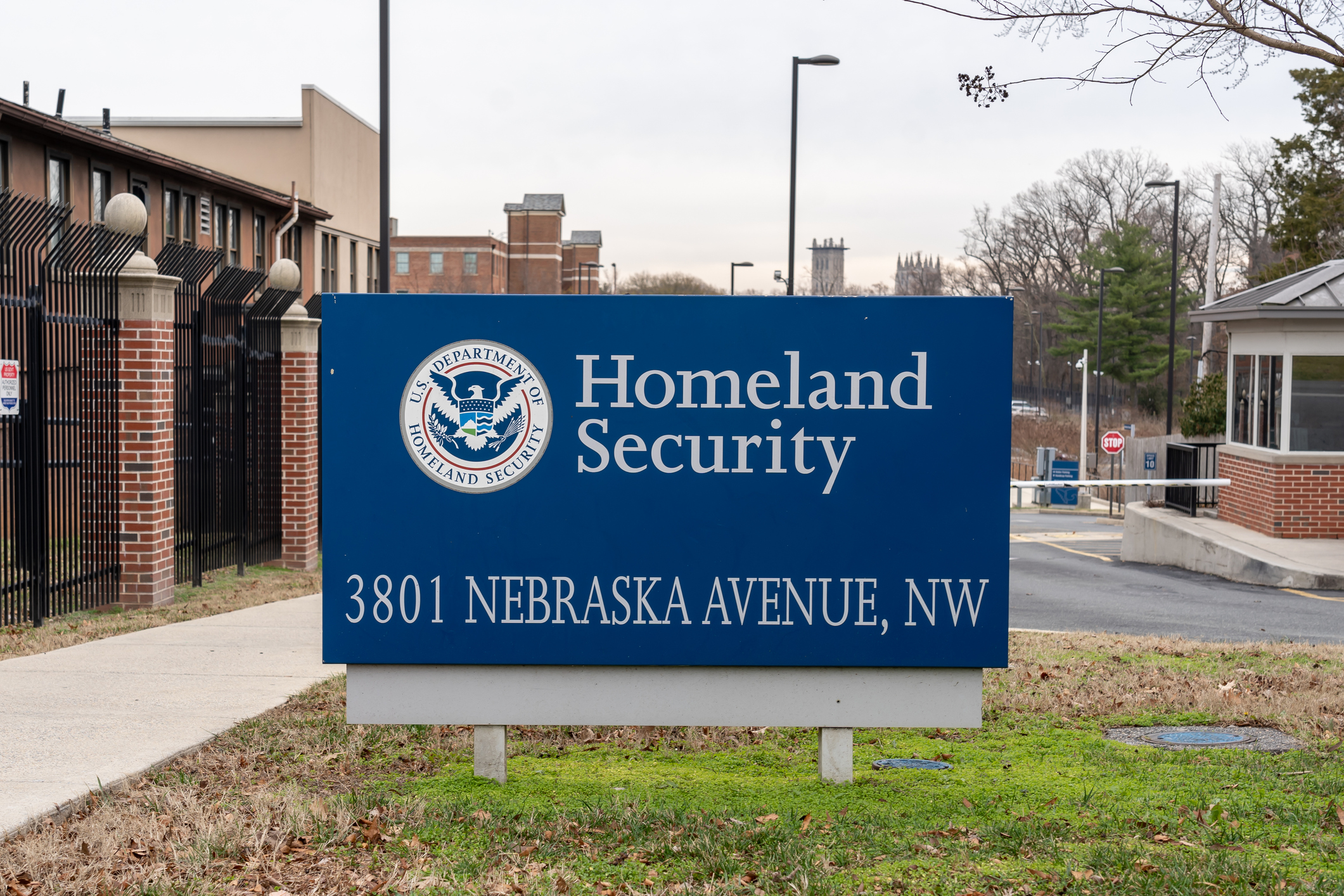 DHS Funding Crisis: Senate GOP Pressures Speaker Johnson Amidst Growing Operational Paralysis