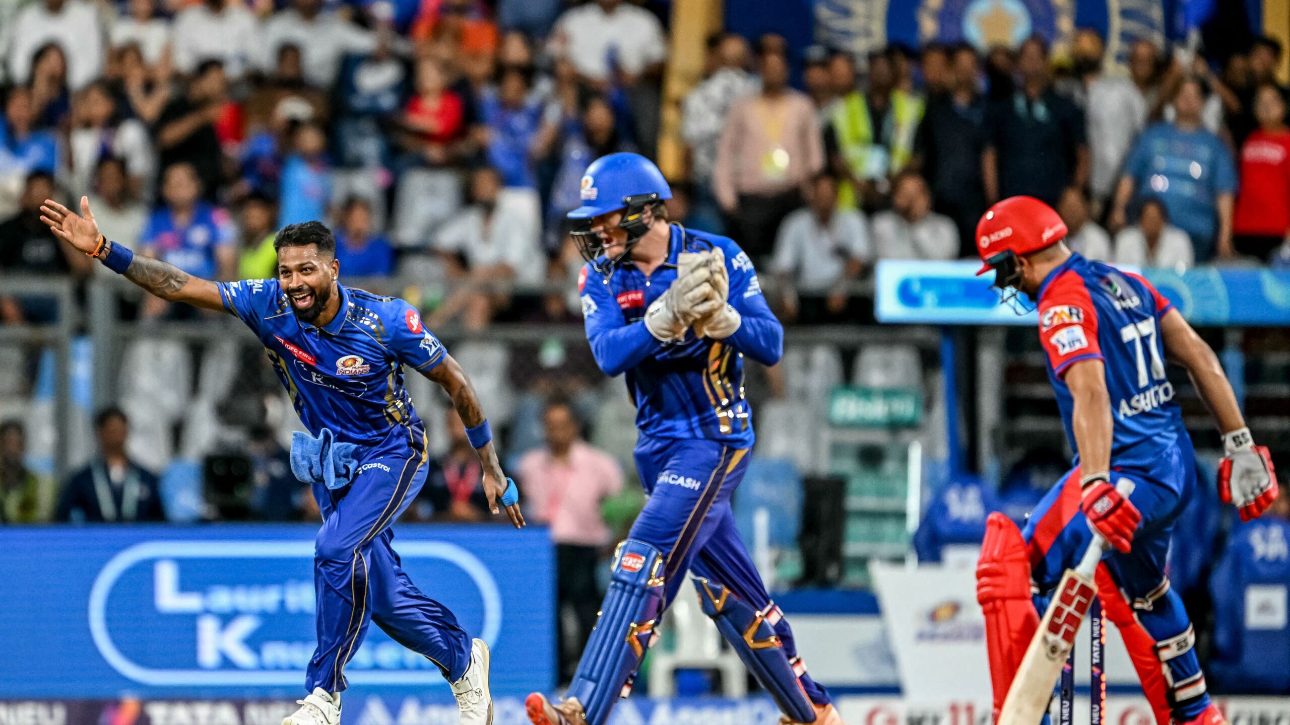 MI vs DC Strategic Analysis: Santner’s Integration and Delhi’s Spin Defense
