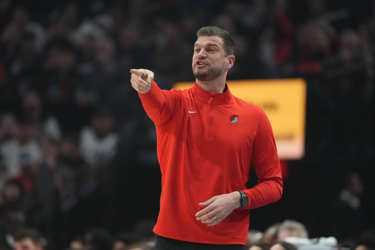 Splitter’s Playoff Stewardship Amid Dundon’s Strategic Coaching Pivot