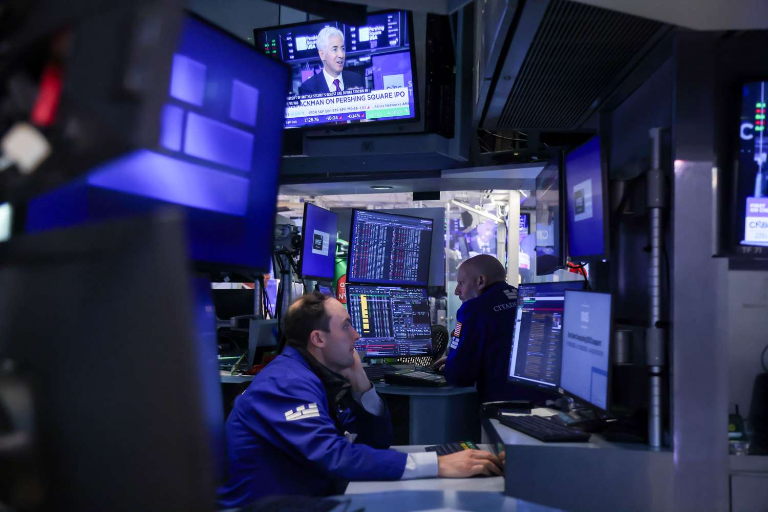 Stagflationary Fears Mount as Geopolitical Oil Shock and Fed Policy Weigh on Markets Ahead of Tech Earnings