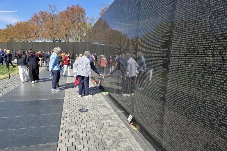 Institutionalizing Vietnam War Memory: From Personal Trauma to National Reconciliation