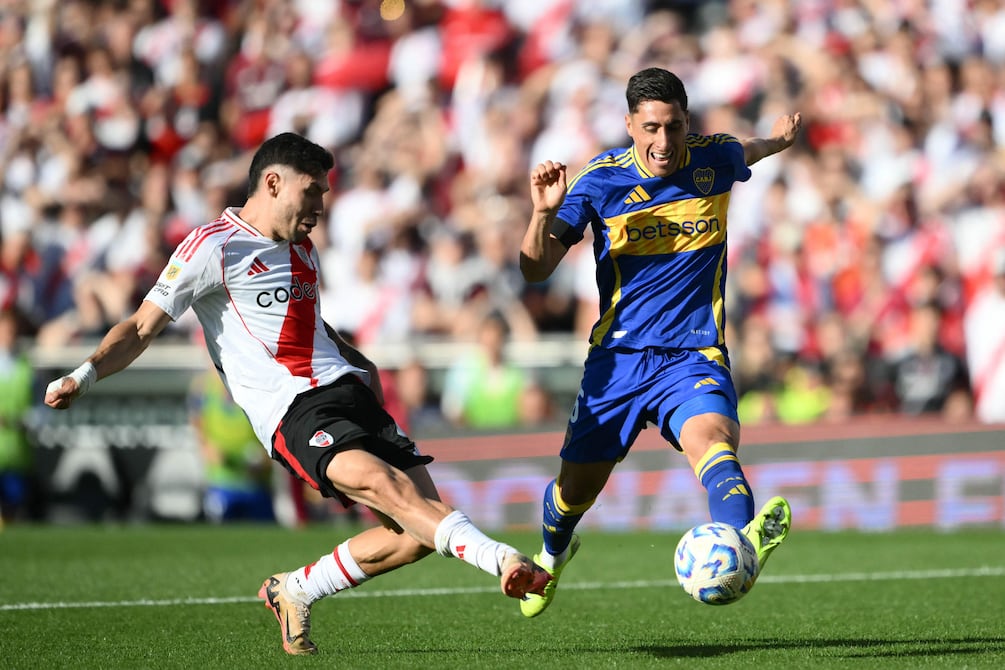 Tactical Divergence and Institutional Stakes: Analyzing the 266th Superclásico