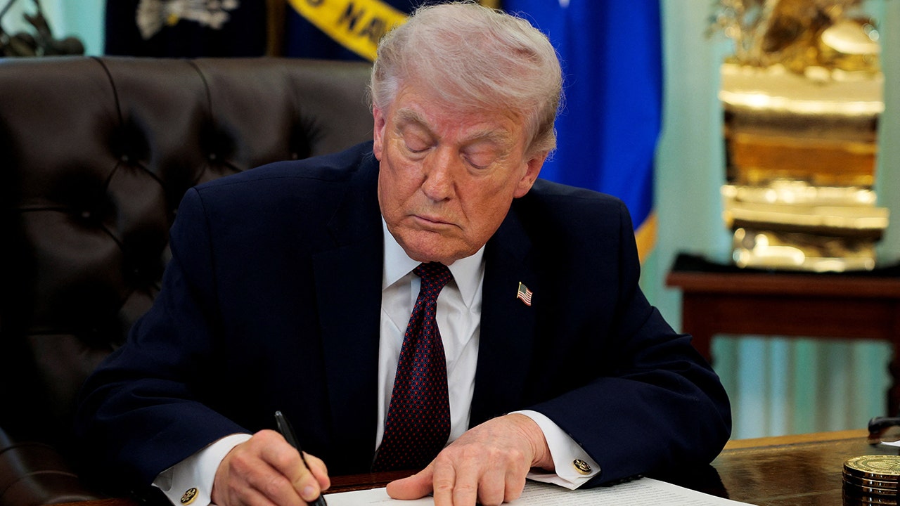 Trump Executive Order on Voter Lists Sparks Legal Conflict with States