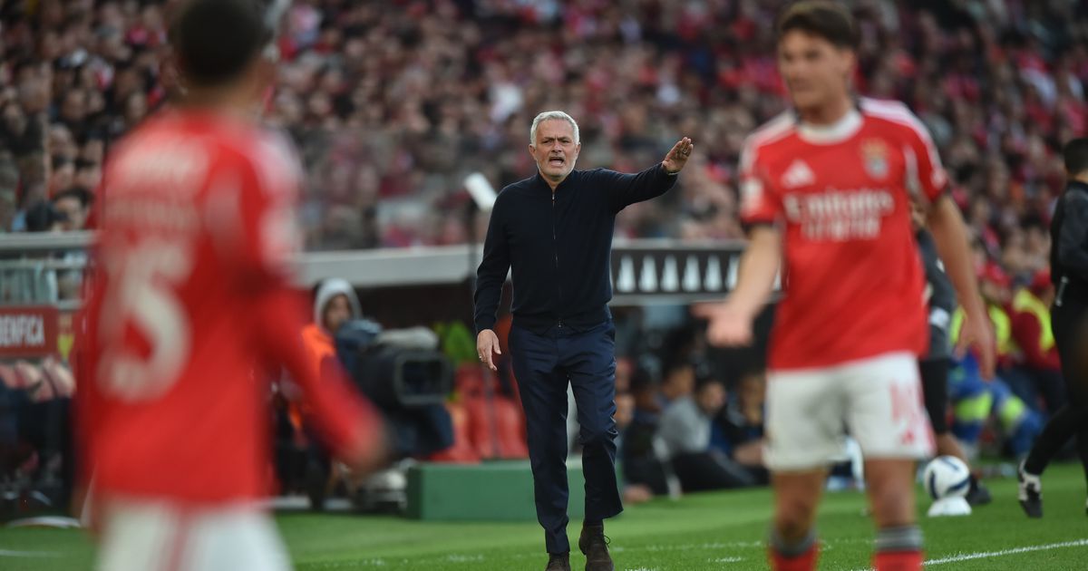 Benfica vs Nacional: Tactical Imperatives and Title Race Implications