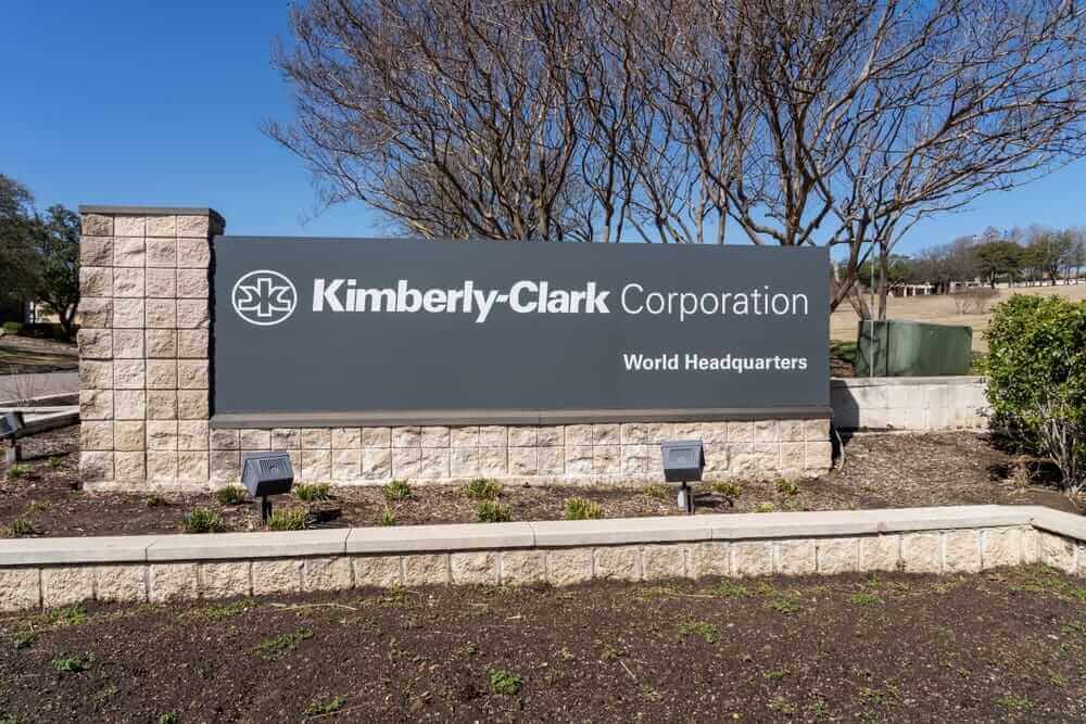 Kimberly-Clark Q1 2026 Preview: Testing the Reset Strategy Against Valuation Compression