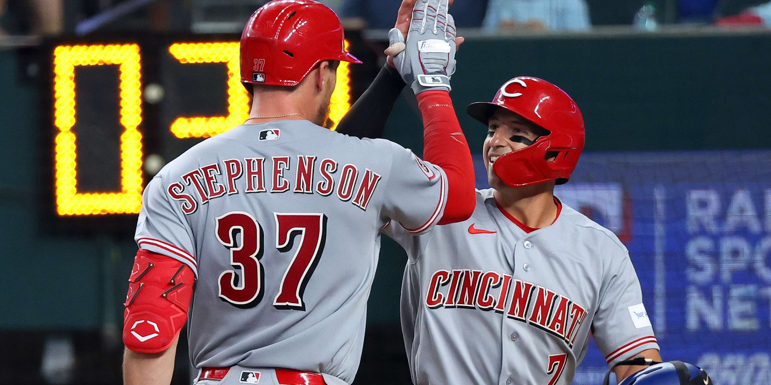 Late-Game Volatility Underscores Strategic Risks in MLB Season Opener