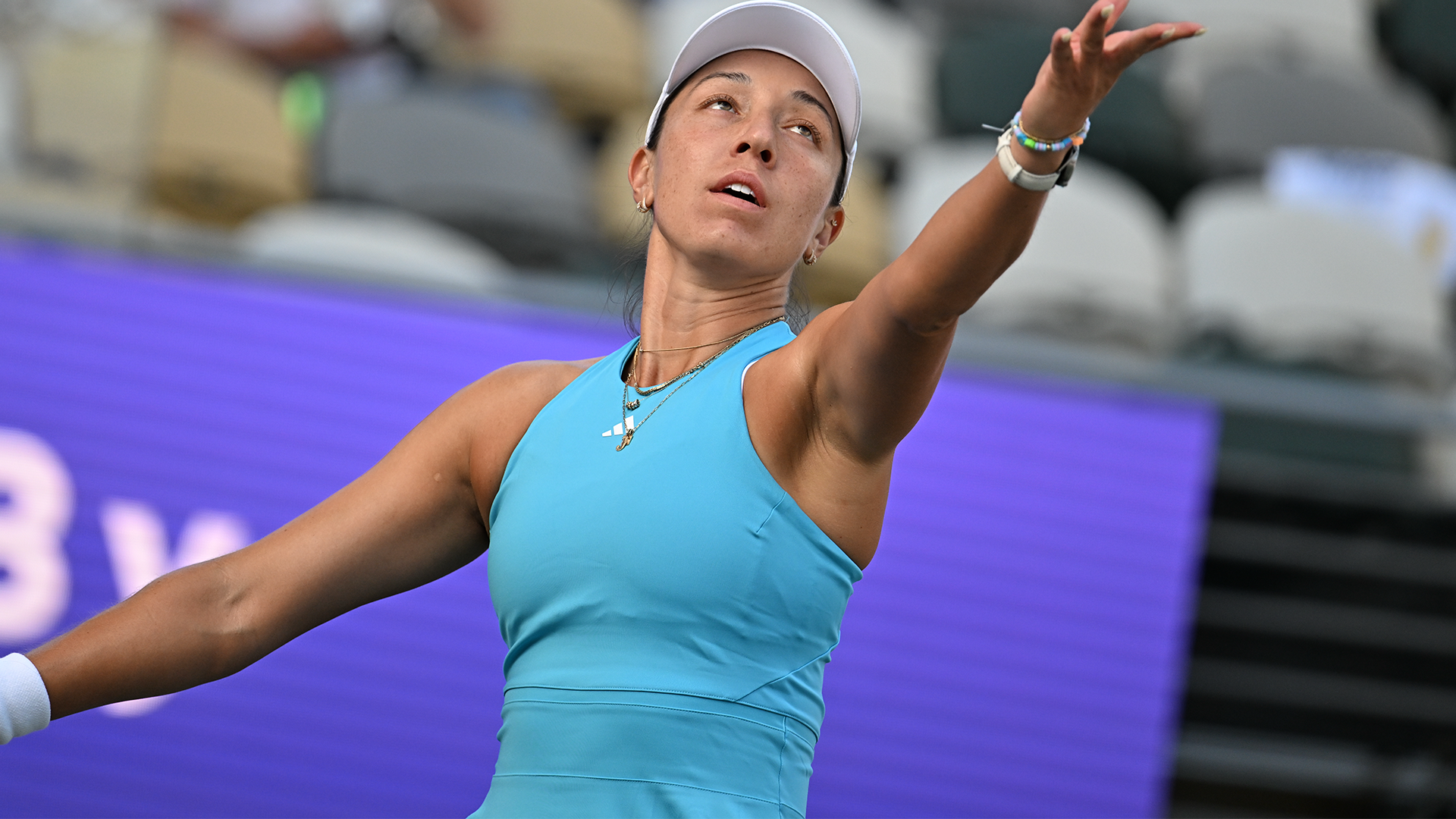 Pegula's Charleston Title Defense: A Masterclass in Third-Set Resilience