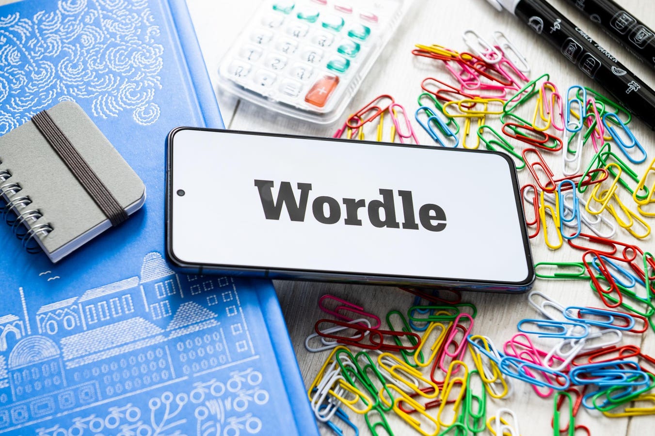 The Mechanics of Wordle: Strategic Complexity and Cognitive Engagement