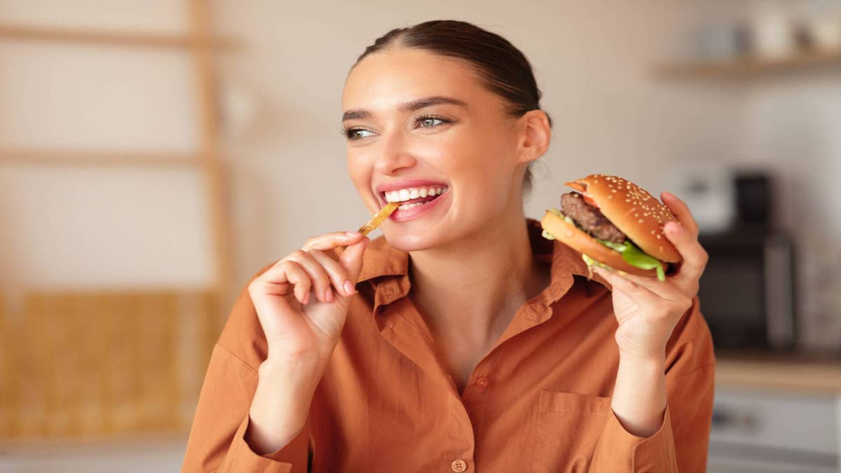 QSR Strategic Divergence: McDonald’s Scale Expansion vs. Wendy’s Portfolio Rationalization