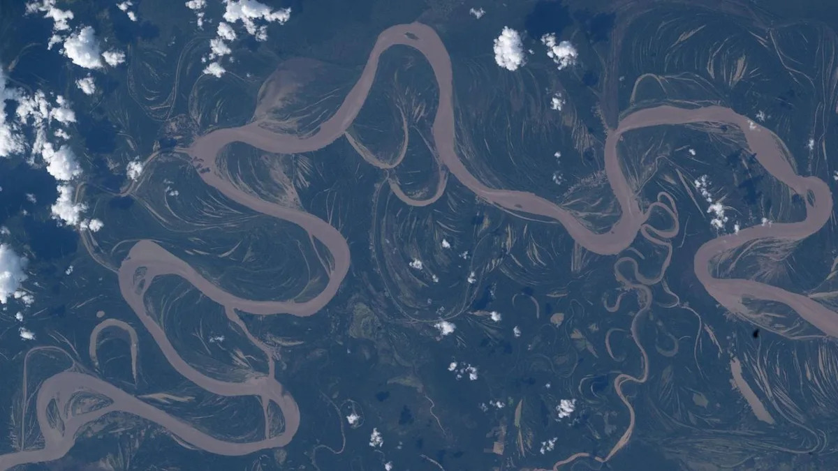 Strategic Orbital Surveillance: Monitoring the Ucayali River from the ISS