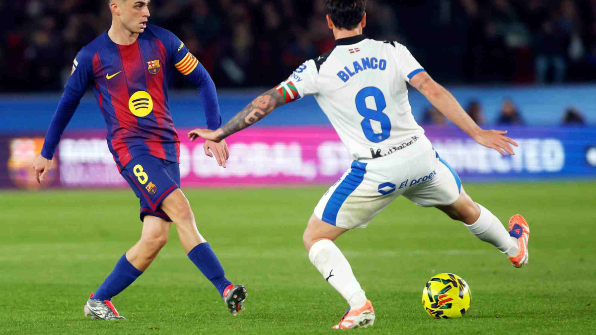 Barcelona’s Strategic Pursuit of 100 Points Amid Tactical Rotation at Alavés