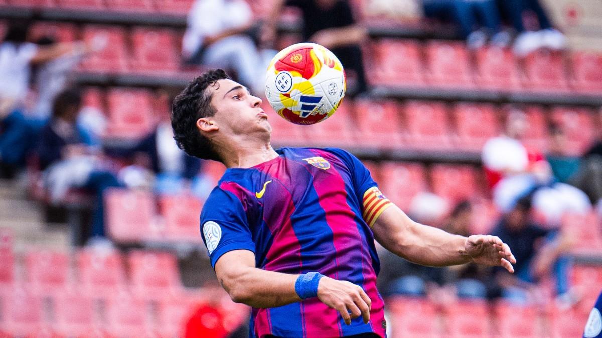 Barcelona’s Strategic Pursuit of 100 Points Amid Tactical Rotation at Alavés
