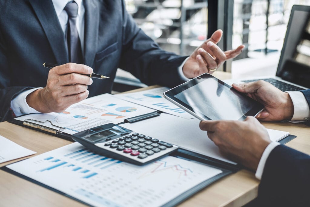 Lear Corporation Surges to 52-Week High on TD Cowen Upgrade and Strong Analyst Conviction