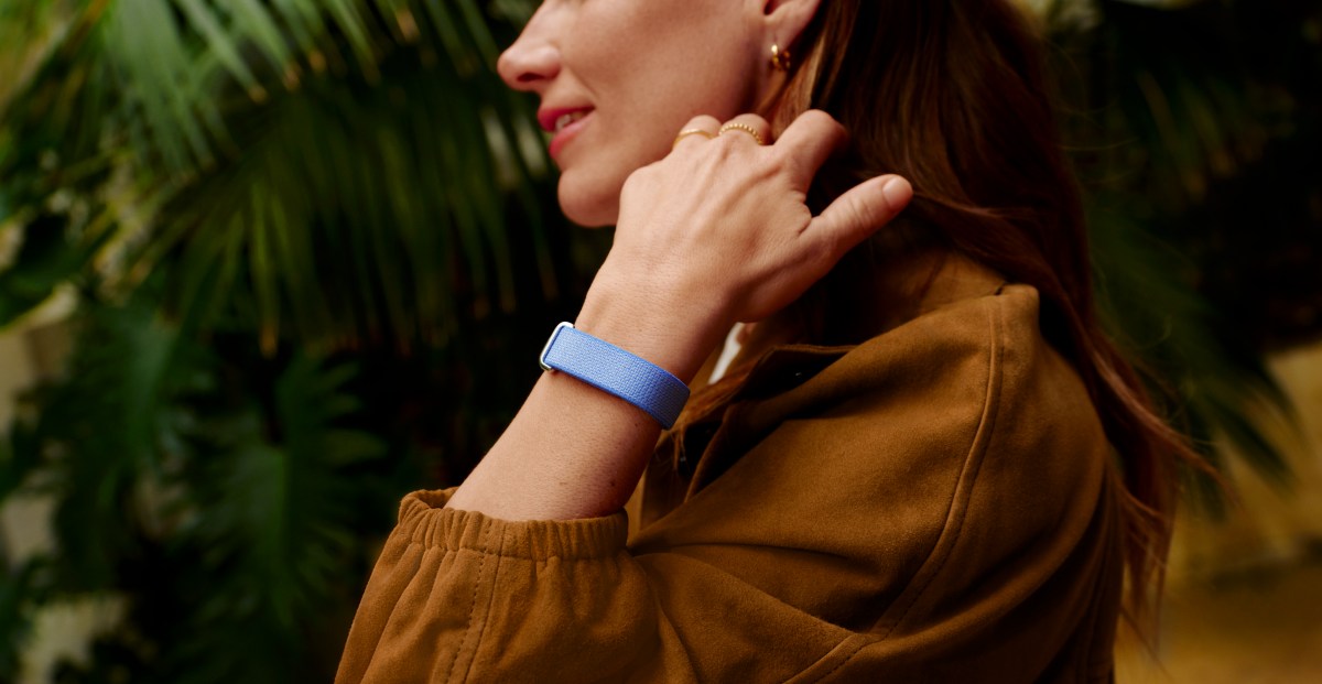 Google Fitbit Air: AI-Driven Screenless Wearables Signal Strategic Health Pivot
