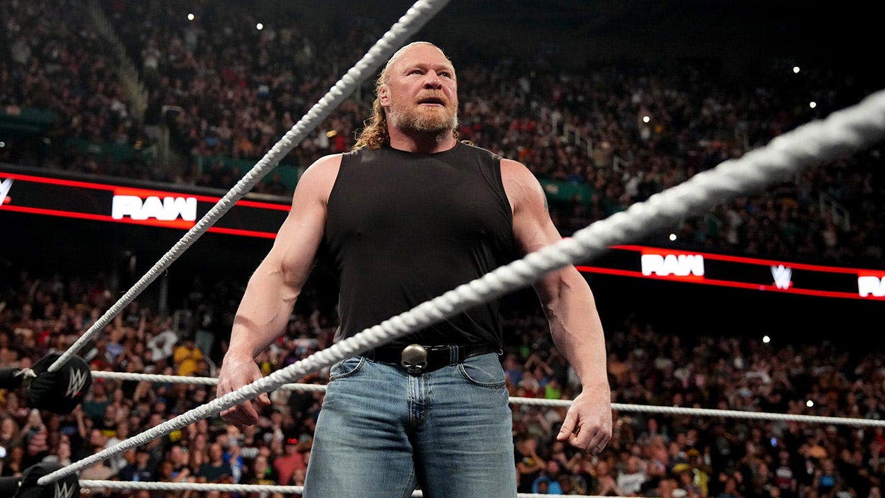 Brock Lesnar Re-emerges on WWE Raw, Undermining Recent Retirement Narrative