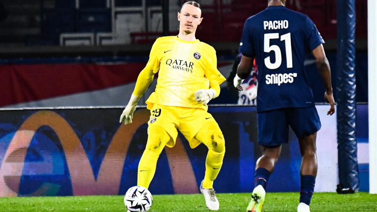 PSG Tactical Load Management: Navigating Defensive Attrition to Clinch Ligue 1