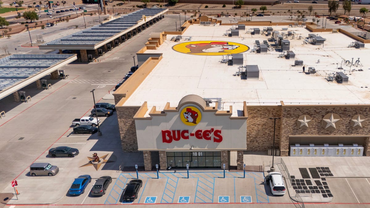 Strategic Analysis: Buc-ee’s Arizona Entry and the Western Expansion Vector