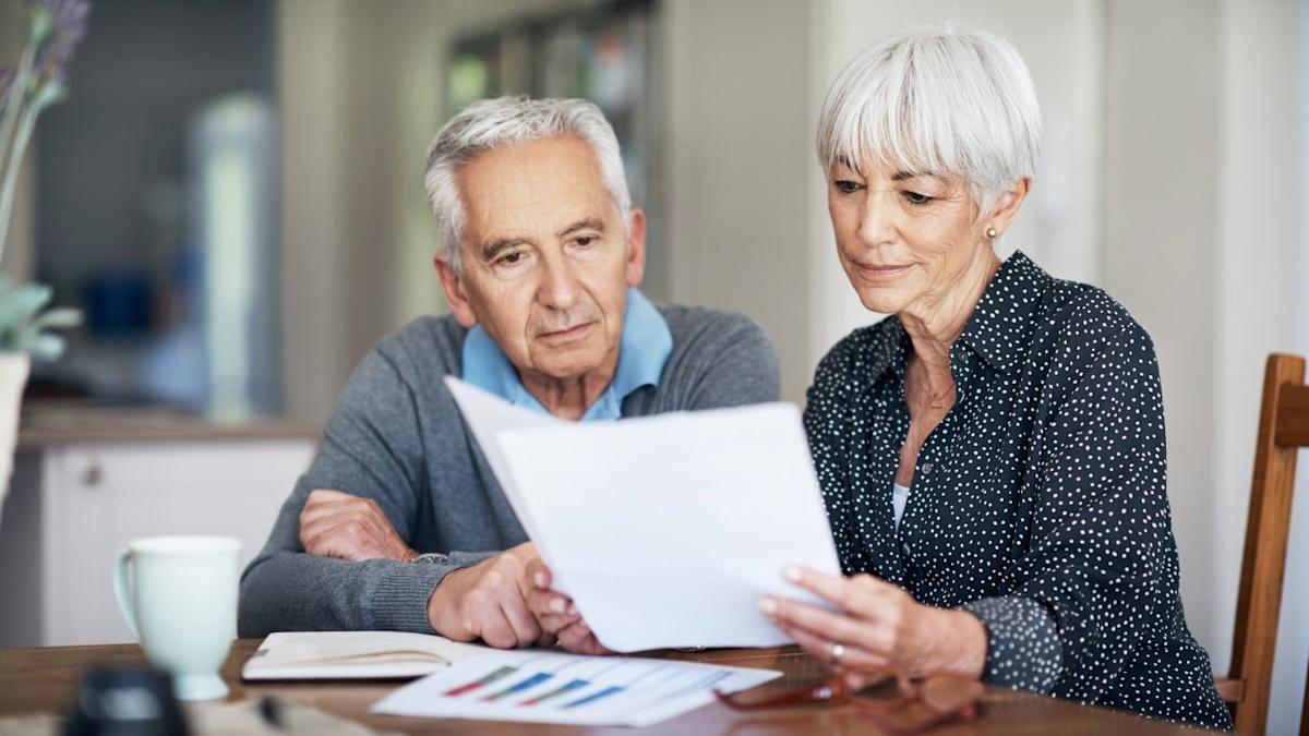 Structural Risks of 401(k) Defaults: Orman Challenges Target-Date Fund Mechanics