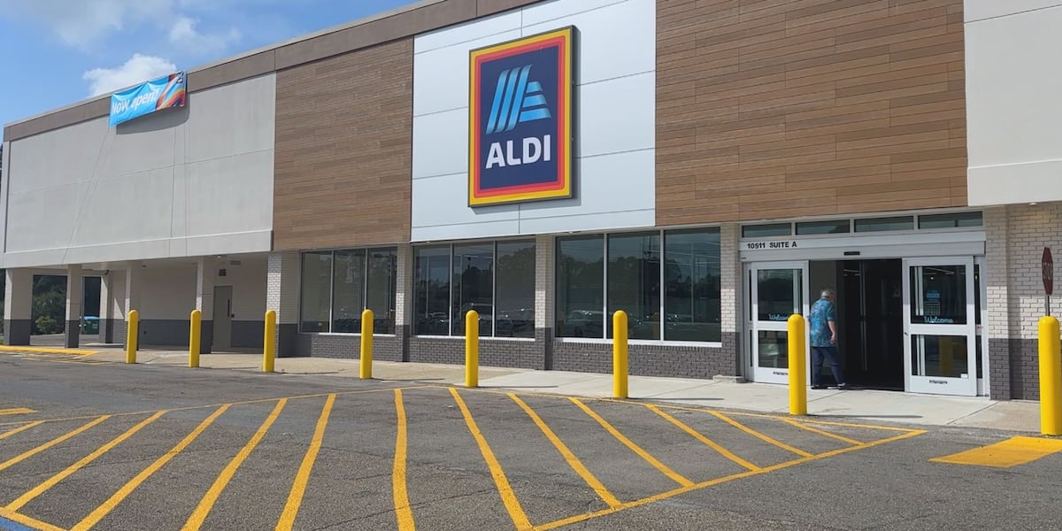 Aldi Taps Into Unboxing Trend with "Blind Boxes" for Enhanced Customer Engagement and Product Discovery