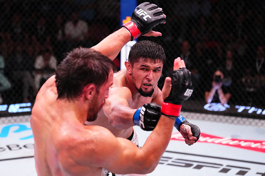 Nursulton Ruziboev's Strategic Return to Middleweight at UFC Baku