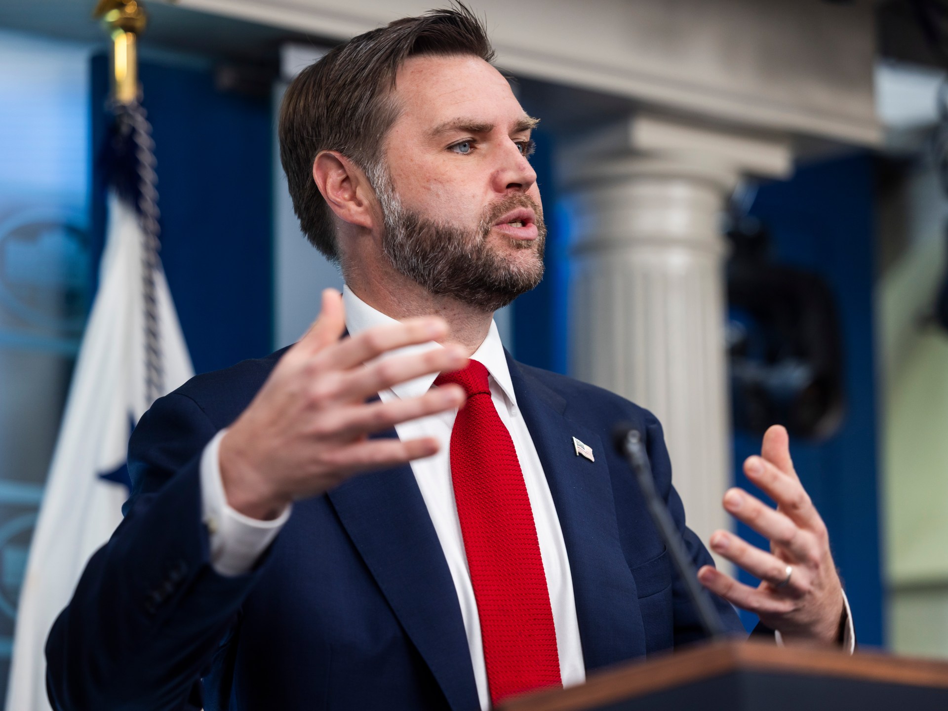 JD Vance's Iran Peace Initiative: Diplomatic Turbulence & 2028 Political Fallout