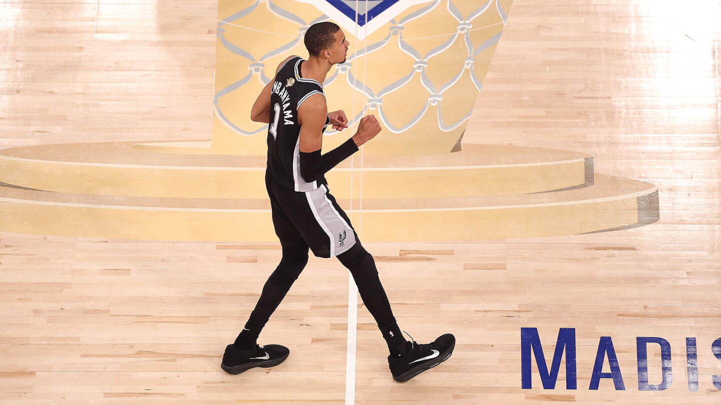 Spurs Counter at MSG: Wembanyama’s 32-Point Performance Disrupts Knicks’ Momentum in Game 3