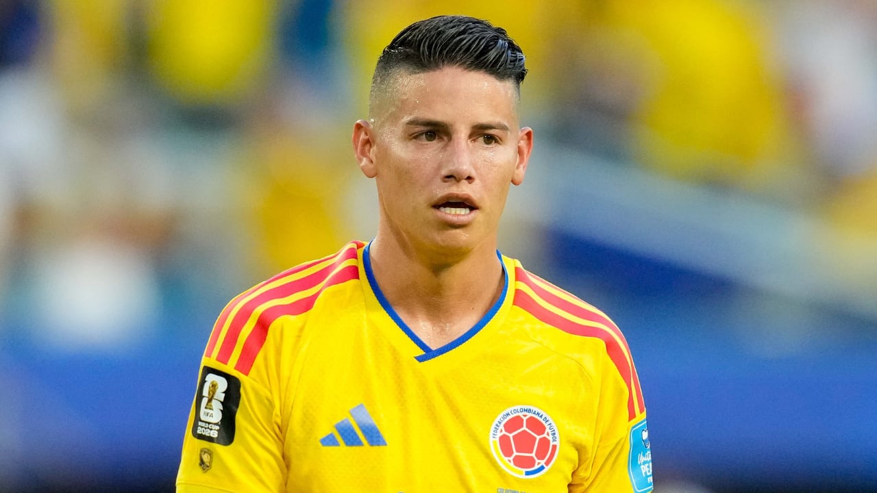 Strategic Convergence: Colombia’s Knockout Phase and Motorola’s Multi-Generational Branding