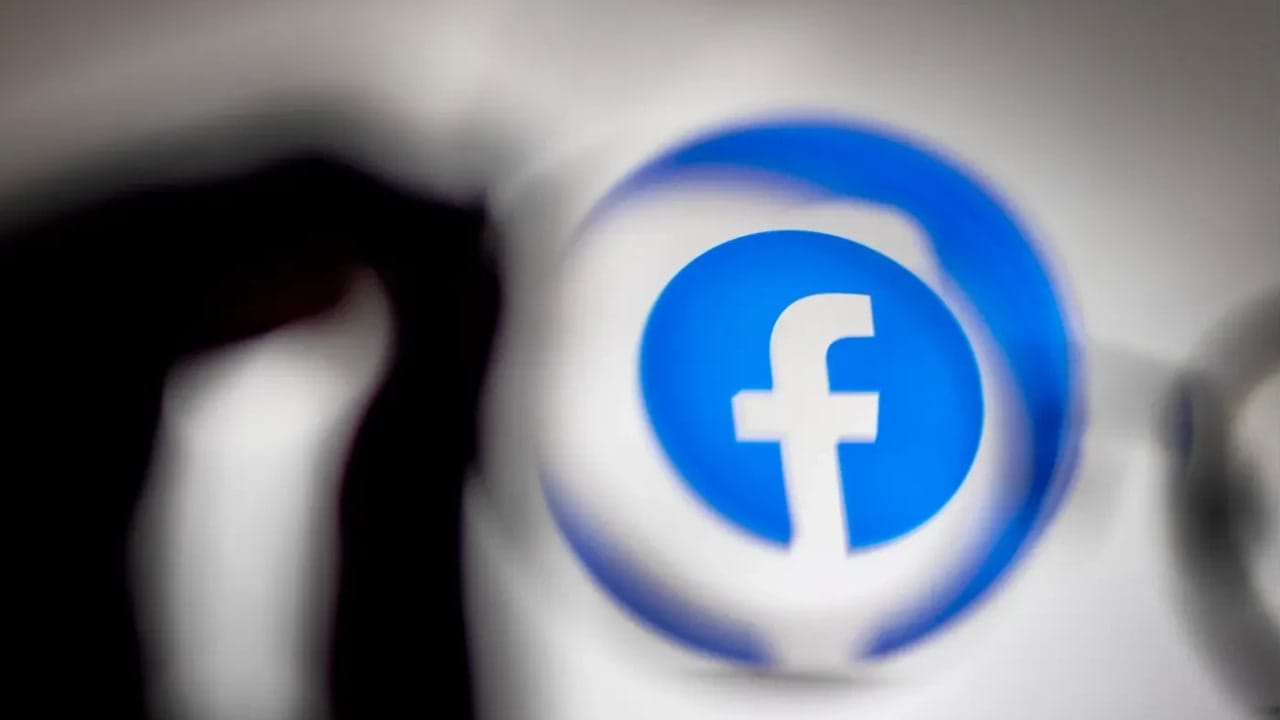 Global Outage Disrupts Meta Platforms: Analysis of Systemic Failures