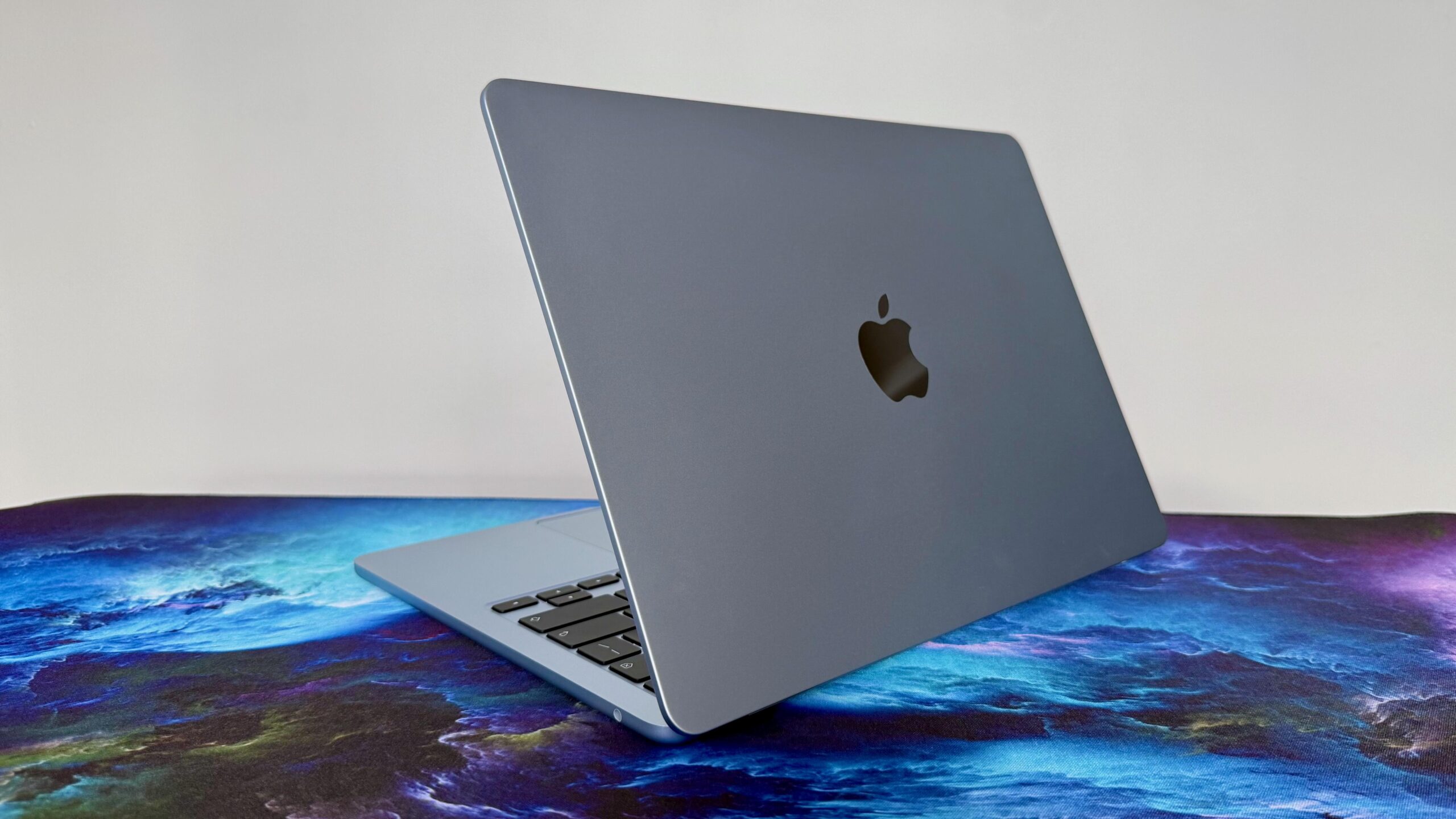 Apple Introduces Leasing to Counter Price Hikes, Enhance Device Accessibility