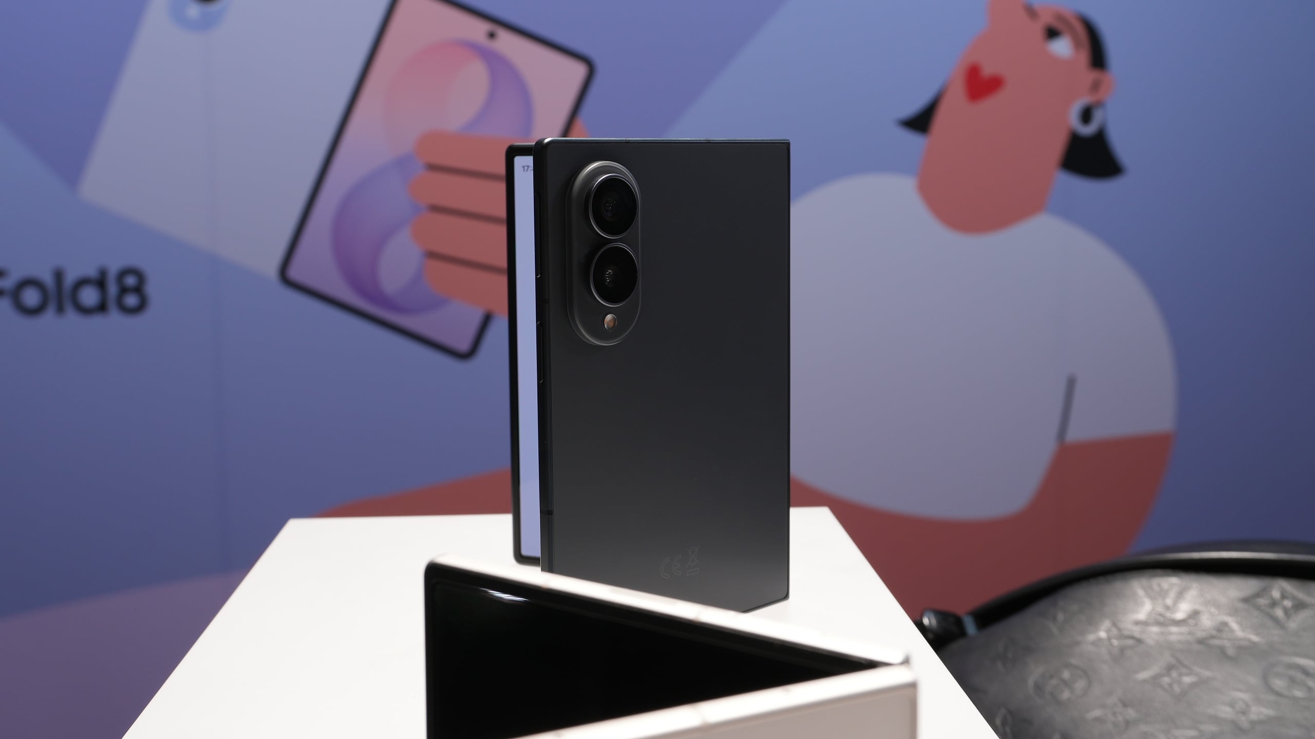 Samsung’s 2026 Strategy: Defending Foldable Dominance Against Apple’s Entry
