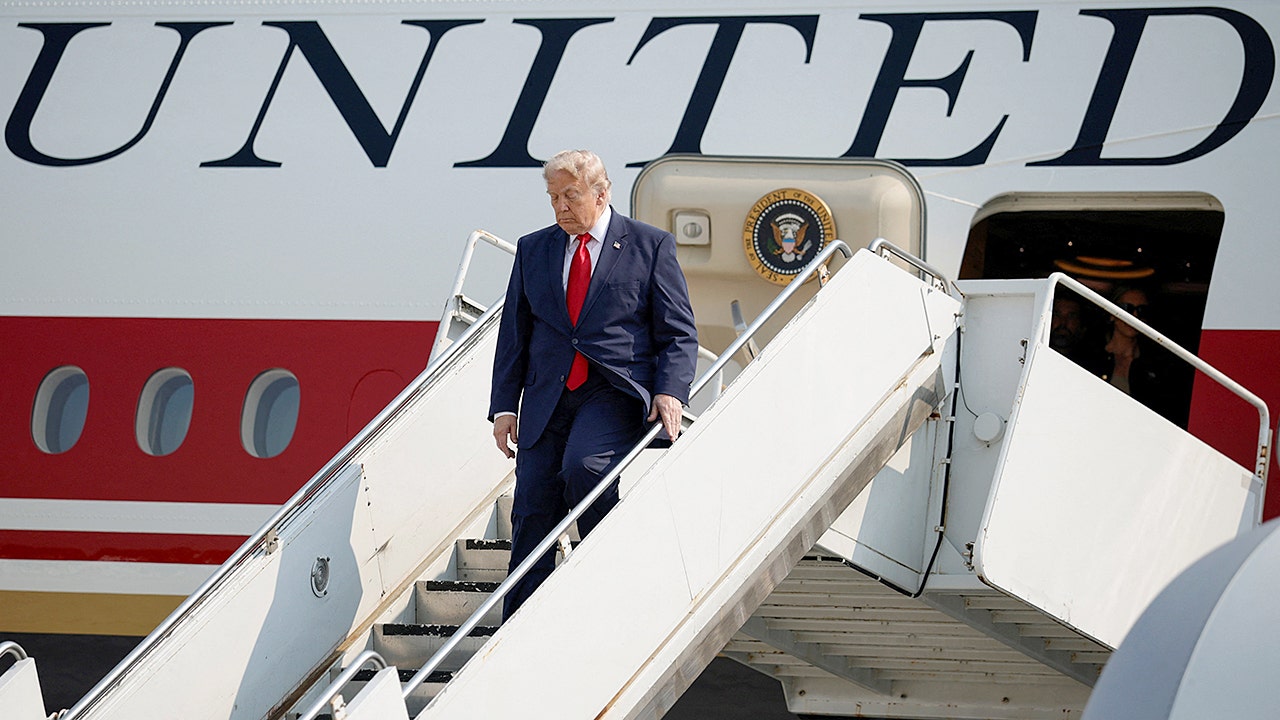 Trump's Dual Air Force One Deployment: A Strategic Analysis