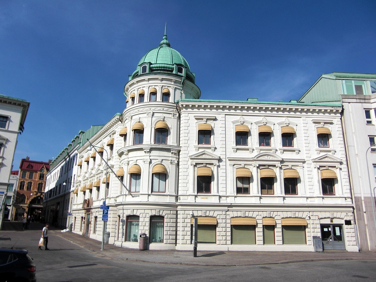 US Embassy - Photo by jensjunge