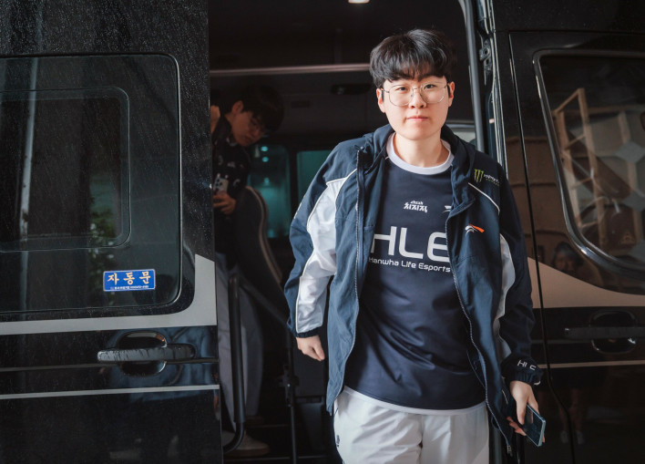 HLE Dominates G2 at MSI 2026: Esports Industry Distances from Crypto Integration