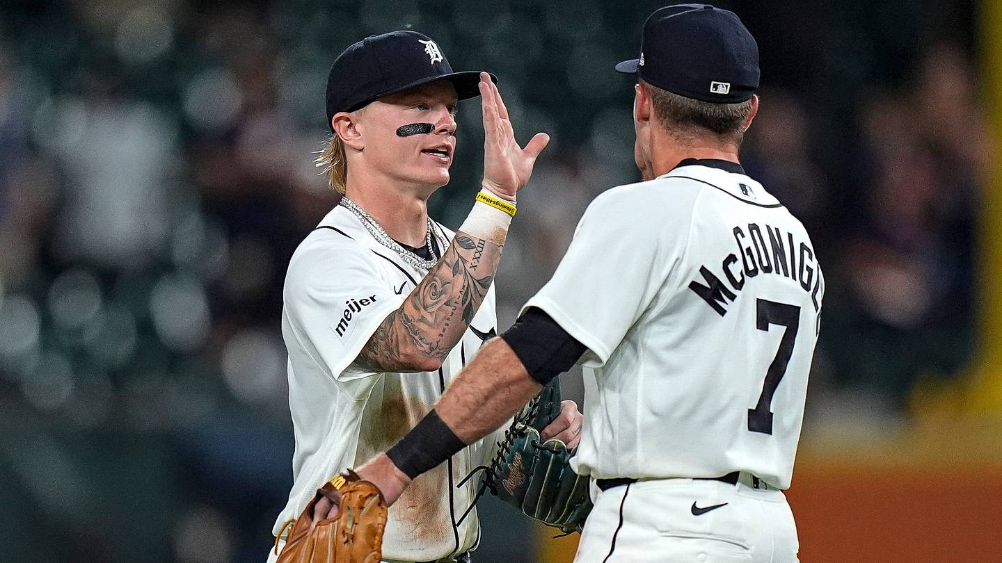 Tactical Utility: Javier Báez’s Defensive Pivot and the Tigers’ Postseason Calculus