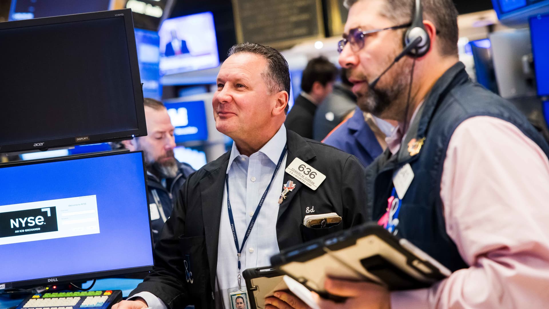 Dow Hits Record 54,349 as SpaceX’s AI CapEx Surge Triggers Strategic Sectoral Rotation