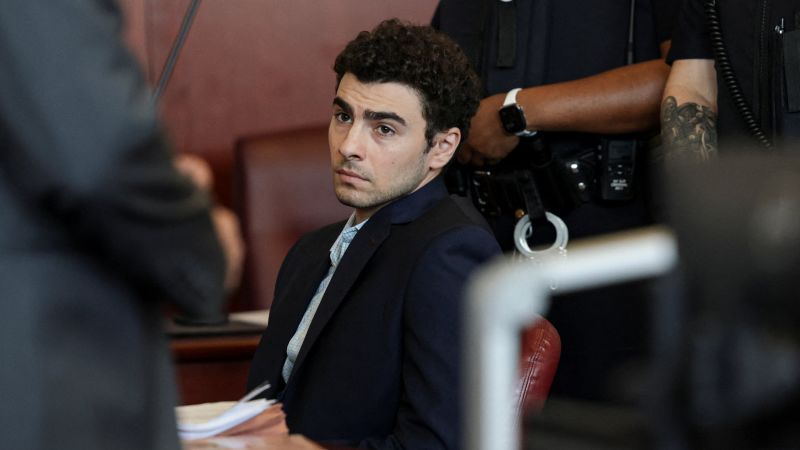 Luigi Mangione Signals Federal Guilty Plea in Brian Thompson Case, Impacting State Prosecution
