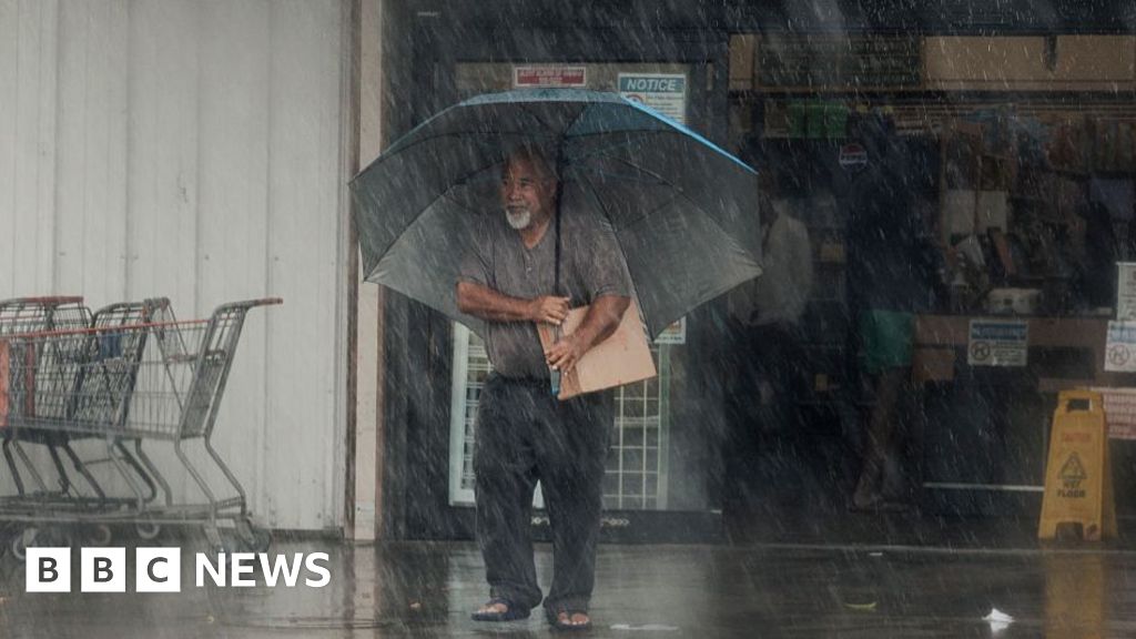 Hurricane Lala Lashes Hawaii with Severe Winds and Flooding