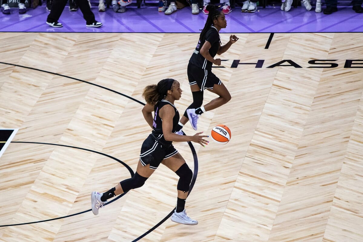 Dallas Wings Host Golden State Valkyries at American Airlines Center