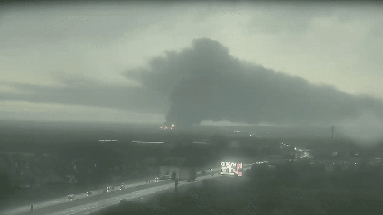 Industrial Containment: Tactical Response to Glenpool LNG Tank Fire
