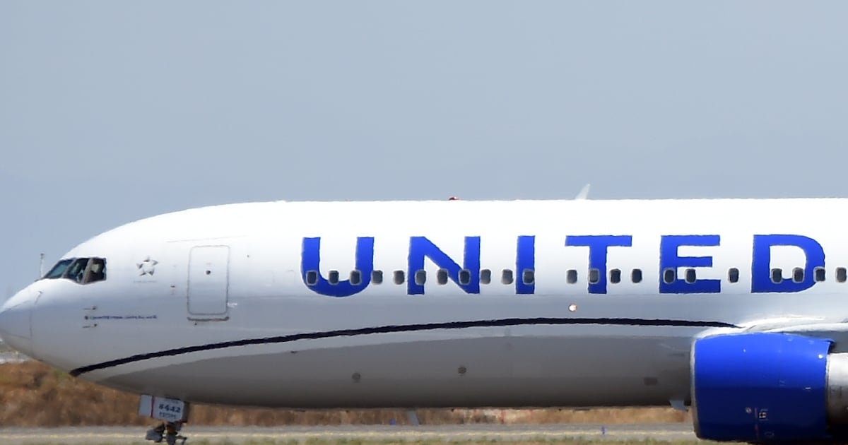 United Airlines Faces Heightened Scrutiny After Two Mid-Air Diversions