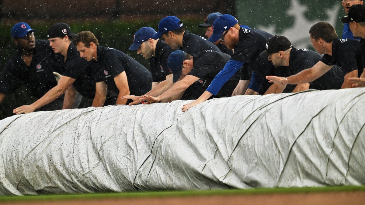 Crosstown Classic Delayed by Rain in Eighth Inning at Wrigley Field