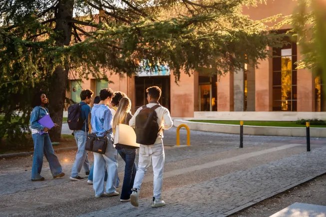 Common App Expands Domestic Admissions While Visas Plunge