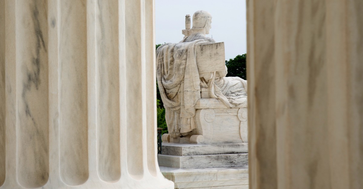Conflicting Federal Court Rulings Reshape Mail-In Voting Regulations