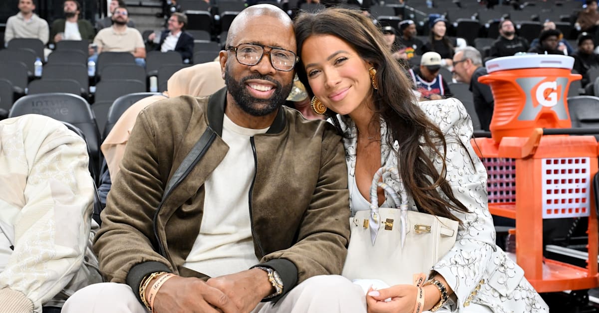 Kenny Smith Marries Tia Jurcic in Newport Beach
