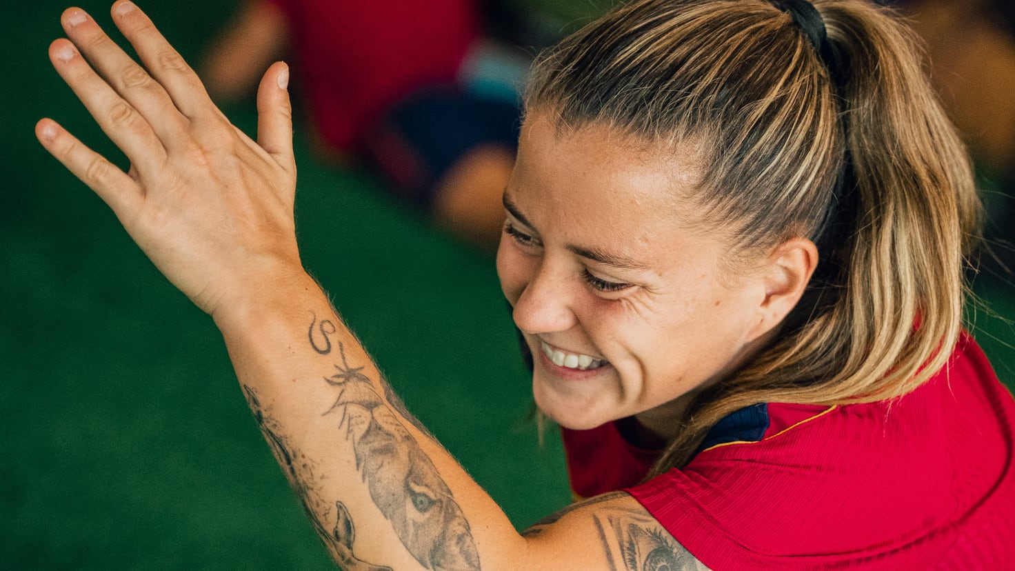 Tactical Volatility: Analyzing Barcelona Femení’s Midfield Reconfiguration Amid Injury Attrition