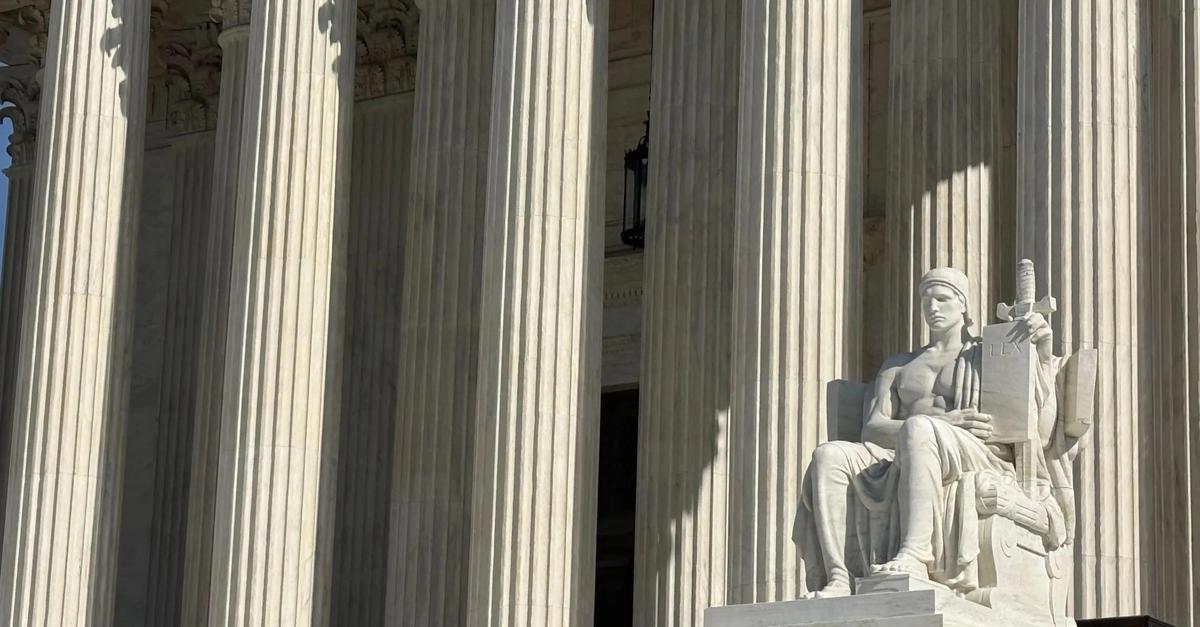 Missouri Redistricting Clash Triggers Federal-State Judicial Crisis Ahead of Midterms