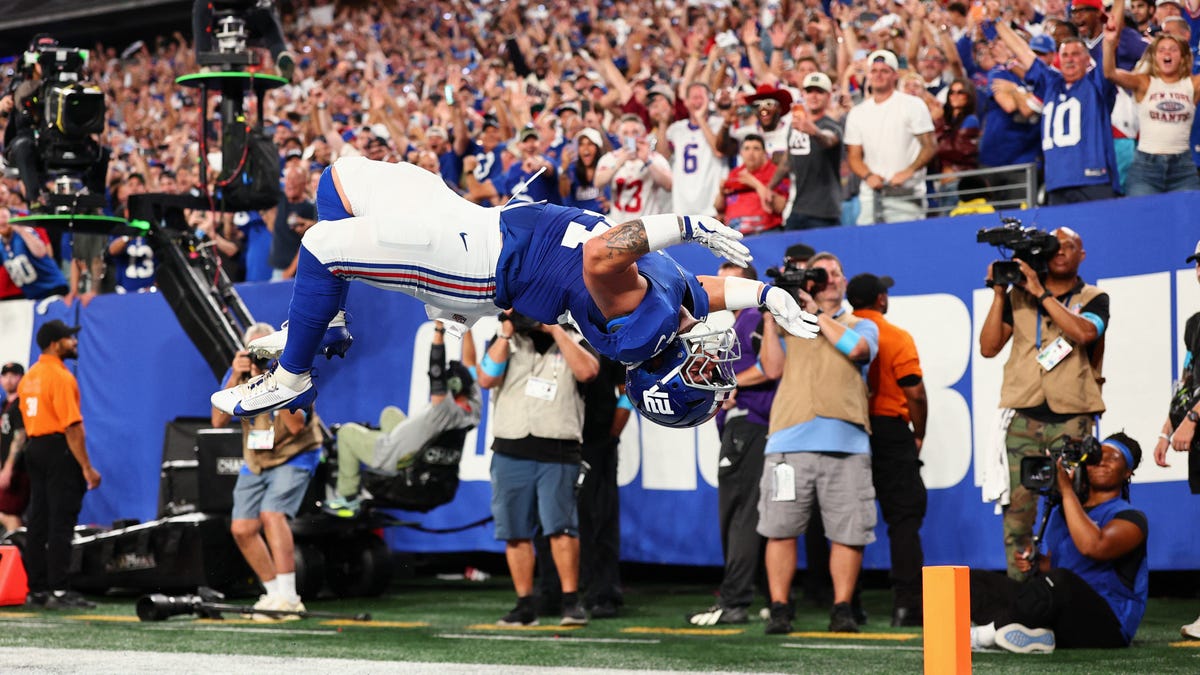 Why Eli Manning Compares Cam Skattebo to Jeremy Shockey: Evaluating the Giants' Backfield Identity