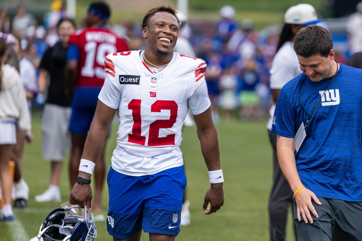 Giants vs. Rams Inactives: Aaron Donald Returns as Puka Nacua and Deonte Banks Sit